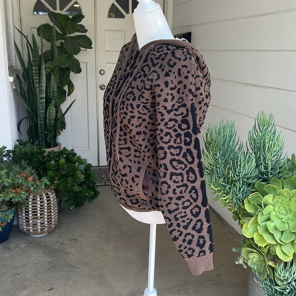 SER.O.YA Emmet Hoodie - Picture 10 of 13